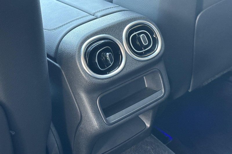 Used 2024 Mercedes-Benz GLC 300Image 14