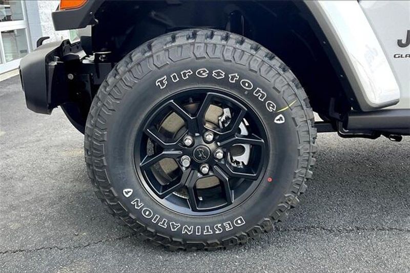 2025 Jeep Gladiator Willys 4x4Image 10