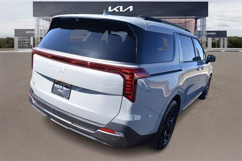 New 2025 Kia Carnival SX PrestigeImage 3