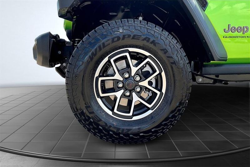 2025 Jeep Gladiator Rubicon photo 10