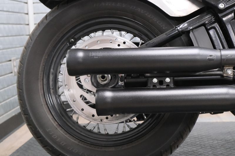 USED 2020 HARLEY SOFTAILSTREET BOB Image 14