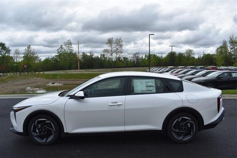 2025 Kia K4 EXImage 6