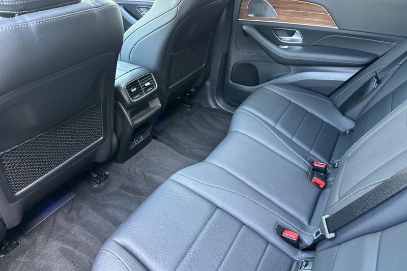 Used 2025 Mercedes-Benz GLE 450Image 13