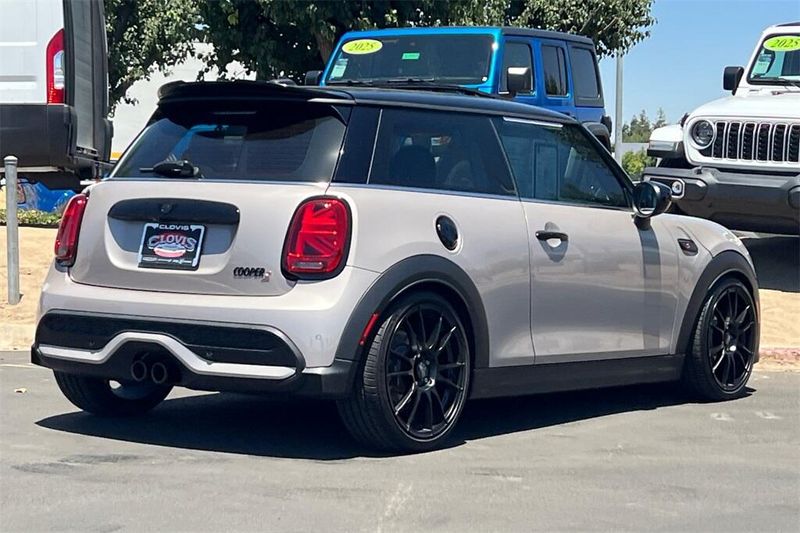 2024 Mini Cooper 2 Door Hardtop S photo 4