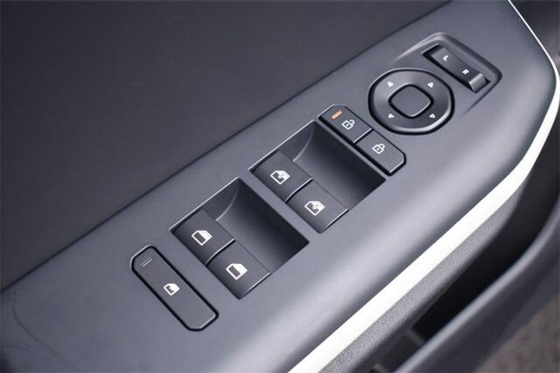 2025 Kia K4 GT-LineImage 21