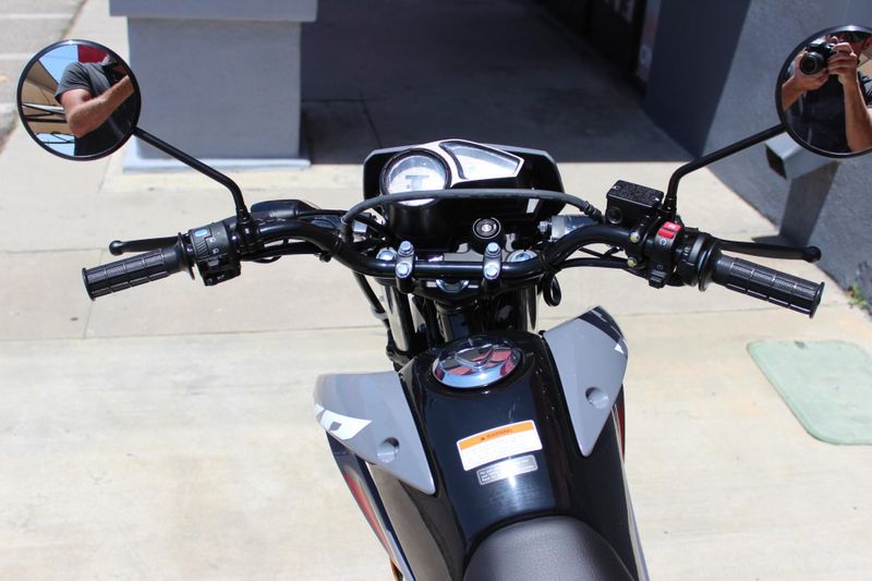 New 2025 Honda XR150L Image 12