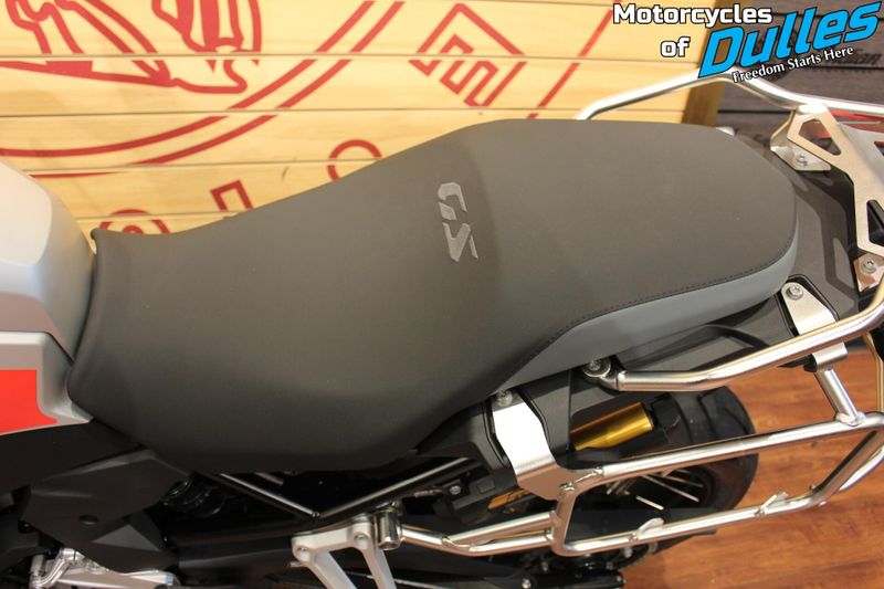 2024 BMW F900GS Adventure Image 12