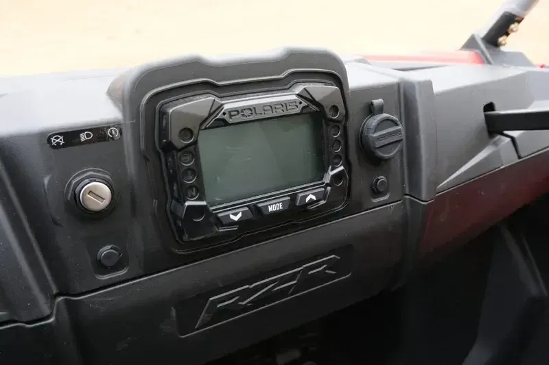 NEW 2026 POLARIS RZR 200 EFI Image 13