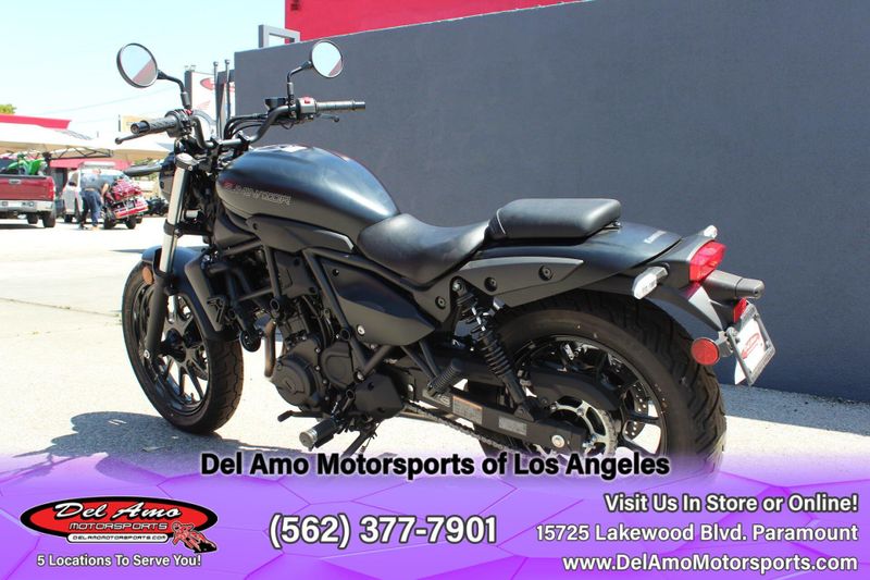 2025 Kawasaki ELIMINATOR ABS Image 2