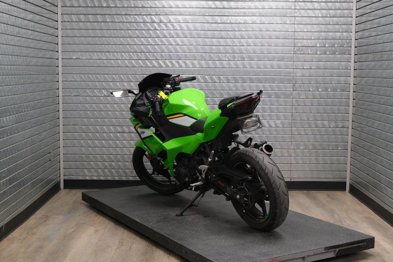 USED 2025 KAWASAKI NINJA 500 Image 5