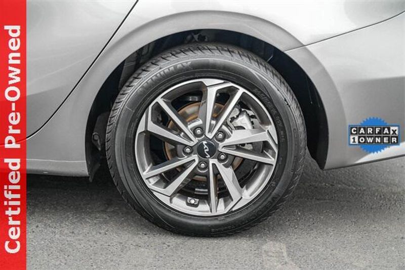 Used 2023 Kia Forte LXSImage 12