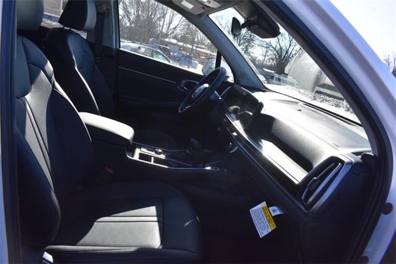 2025 Kia Sorento SImage 13