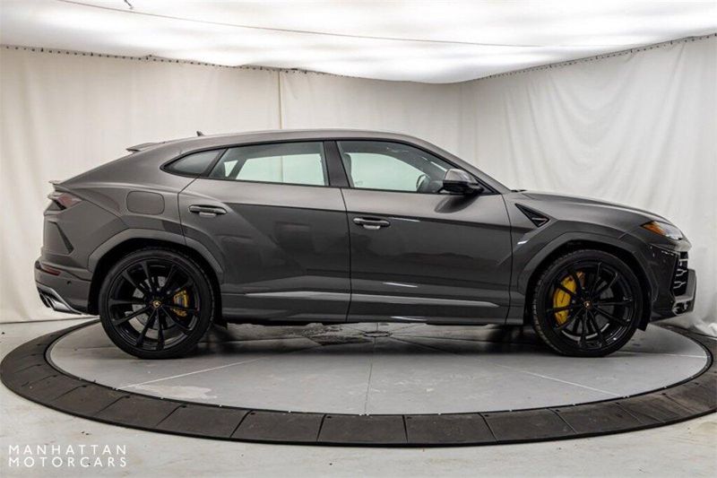 2022 Lamborghini Urus  in a Grigio Keres Metallic exterior color and Nero Adeinterior. Lotus Manhattan 347-395-5714 lotusmanhattan.com 