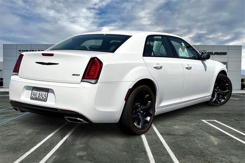 Used 2023 Chrysler 300 TouringImage 13