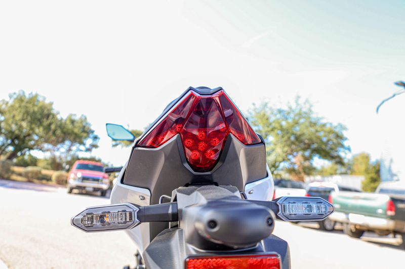NEW 2026 KAWASAKI Z500 SE ABS Image 10