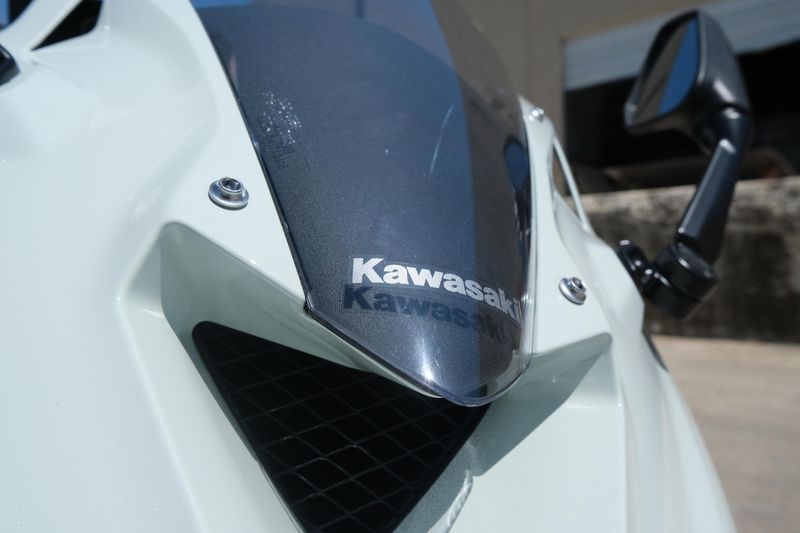 NEW 2026 KAWASAKI NINJA ZX6R ABS Image 9