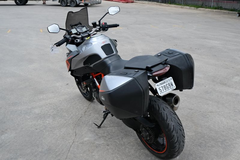 2016 KTM 1290 SUPER DUKE GREY AND ORANGE Image 7