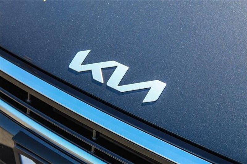 New 2025 Kia K4 EXImage 14