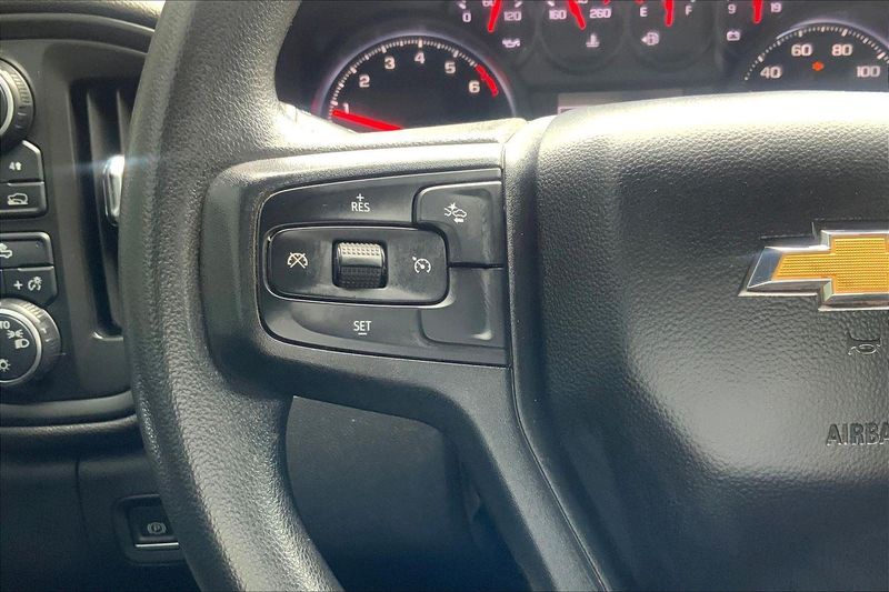 2022 Chevrolet Silverado 1500 Custom photo 17