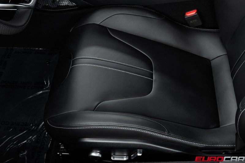 2025 Lotus Emira *6-SPEED MANUAL * NEW CAR*Image 40