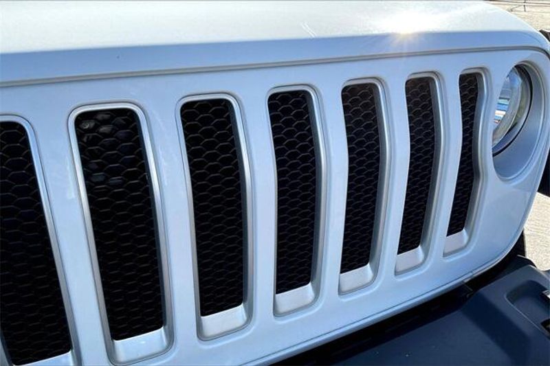Used 2023 Jeep Wrangler SaharaImage 30