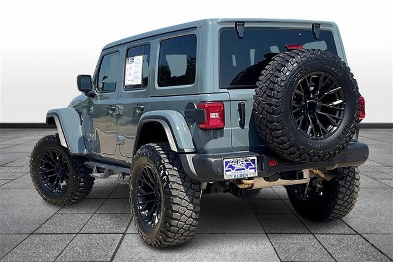 2024 Jeep Wrangler Rubicon 392Image 11