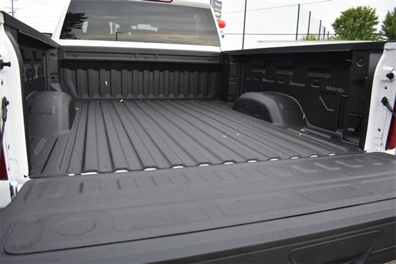 New 2025 Chevrolet Silverado 2500HD CustomImage 20
