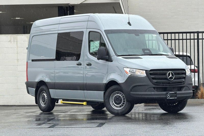 New 2026 Mercedes-Benz Sprinter 2500 Crew 144 WBImage 2