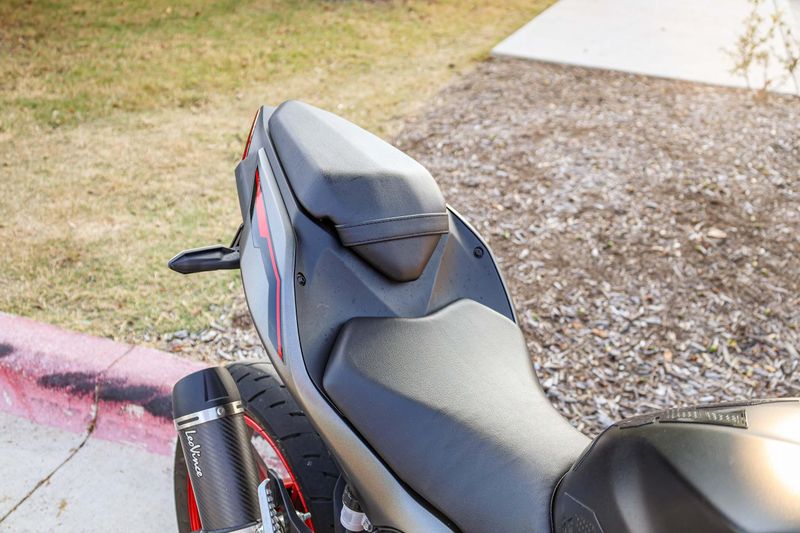 USED 2025 KAWASAKI Z500 SE ABS Image 16