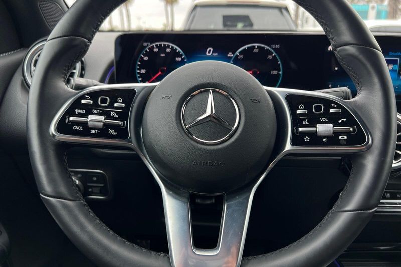 2023 Mercedes-Benz EQB 300Image 27