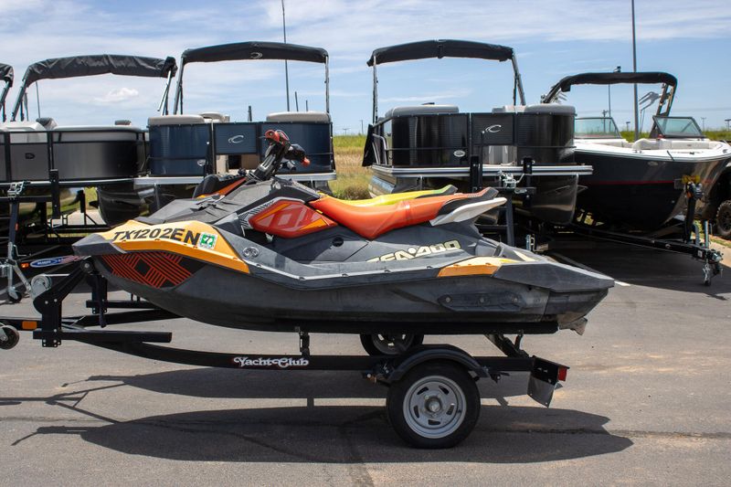 USED 2019 SEADOO SPARK TRIXX 3 Image 1