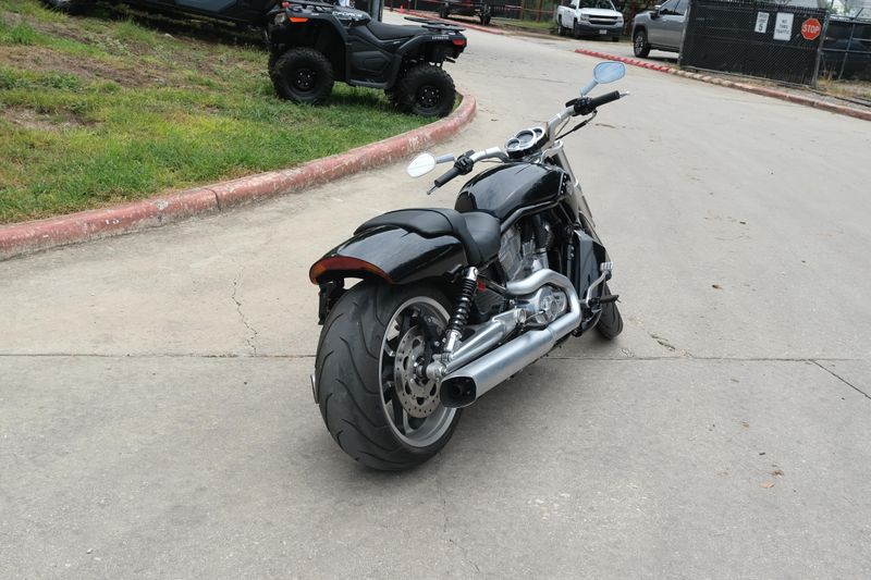 2013 HARLEY VROD MUSCLE BLACK Image 3
