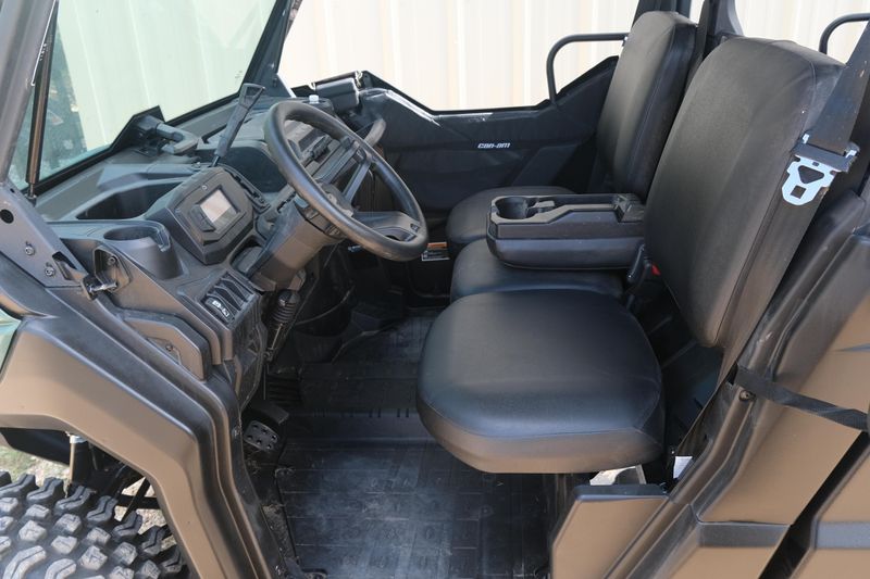2025 Can-Am DEFENDER MAX DPS HD7 COMPASS GREEN Image 13