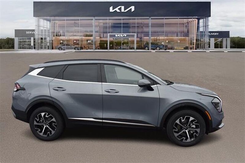 2025 Kia Sportage EXImage 2