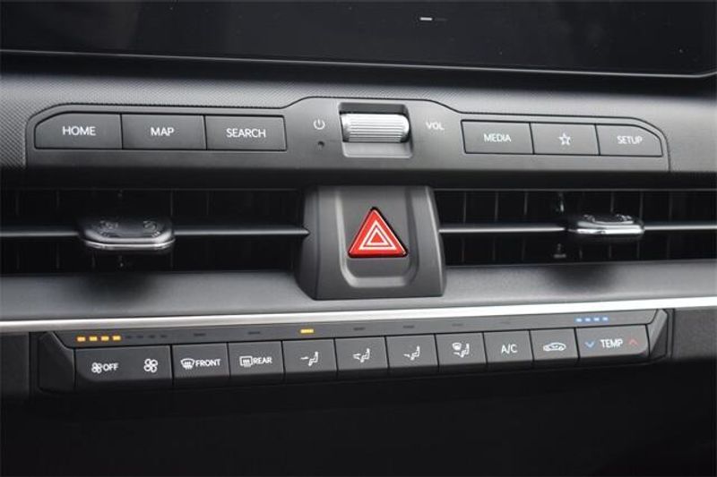 2025 Kia K4 LXSImage 25