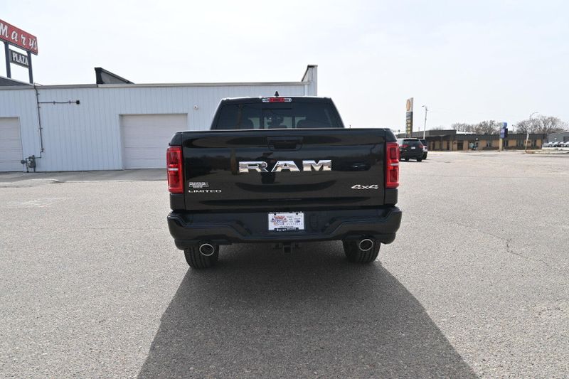 2025 RAM 1500 LimitedImage 7