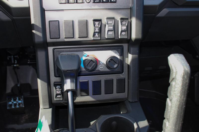 2025 Polaris XPEDITION ADV 5 NORTHSTAR MATTE SUPER GRAPHITE Image 34