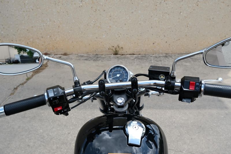 2025 Yamaha V STAR 250 RAVEN Image 13