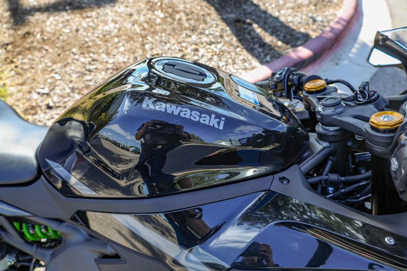 NEW 2026 KAWASAKI NINJA ZX4RR ABS Image 17