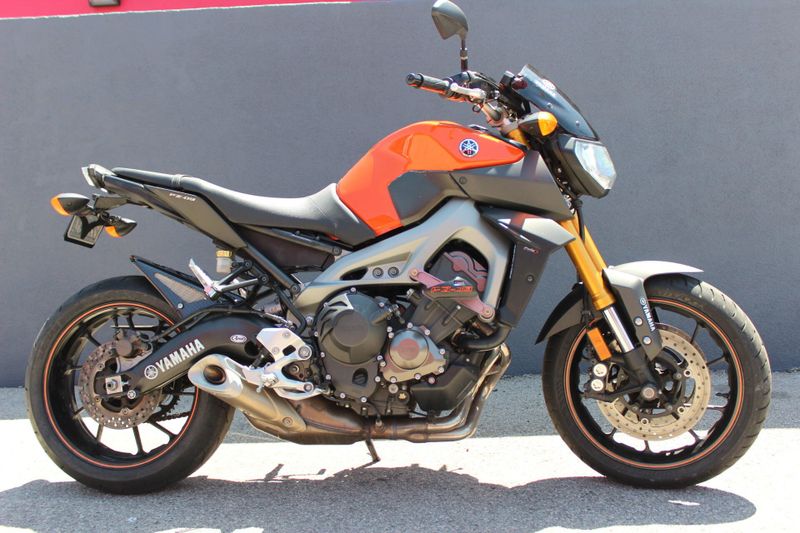 2014 Yamaha FZ 09 Image 1