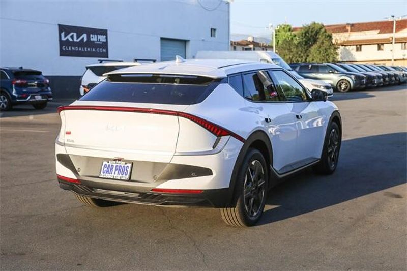 2025 Kia EV6 LightImage 17