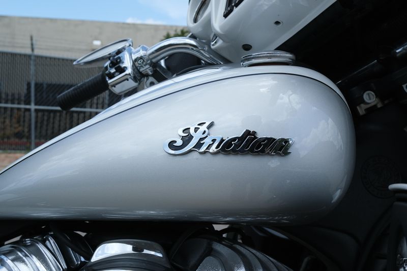 USED 2019 INDIAN MOTORCYCLE ROADMASTER Image 11