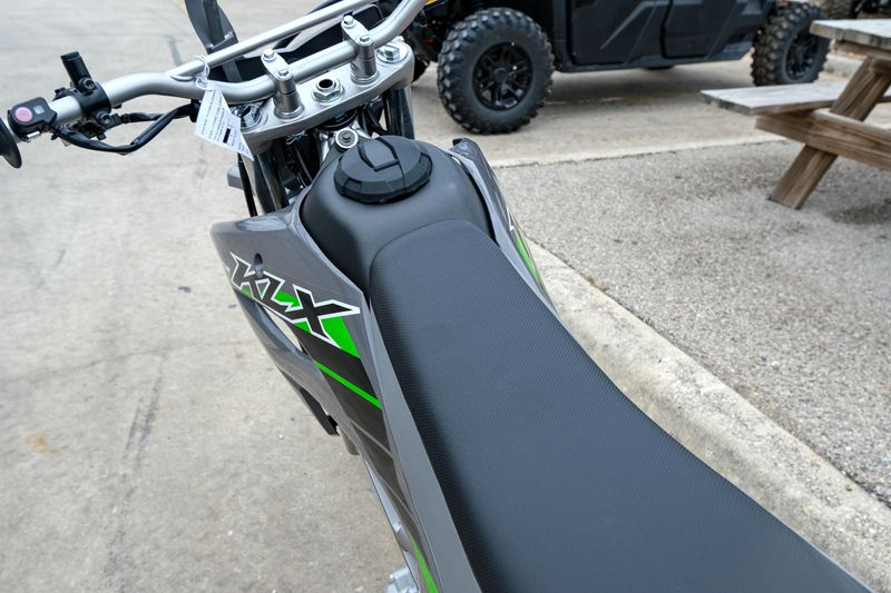 2025 Kawasaki KLX230R BATTLE GRAYImage 8