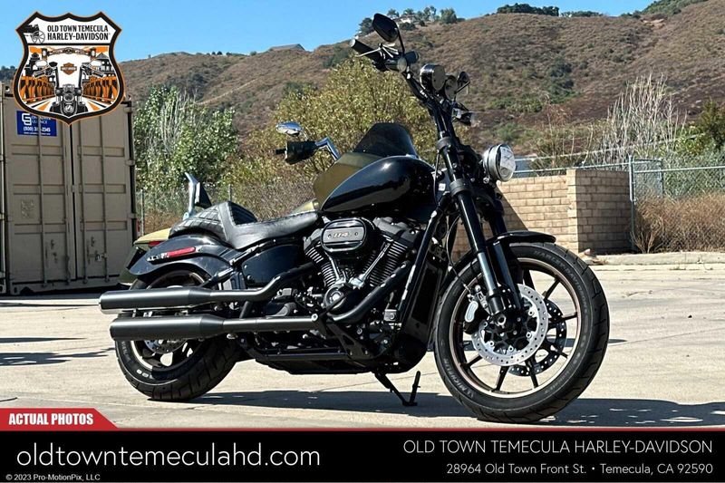 2020 Harley-Davidson Softail in a Black exterior color. BMW Motorcycles of Temecula – Southern California (951) 506-6903 bmwmotorcyclesoftemecula.com 