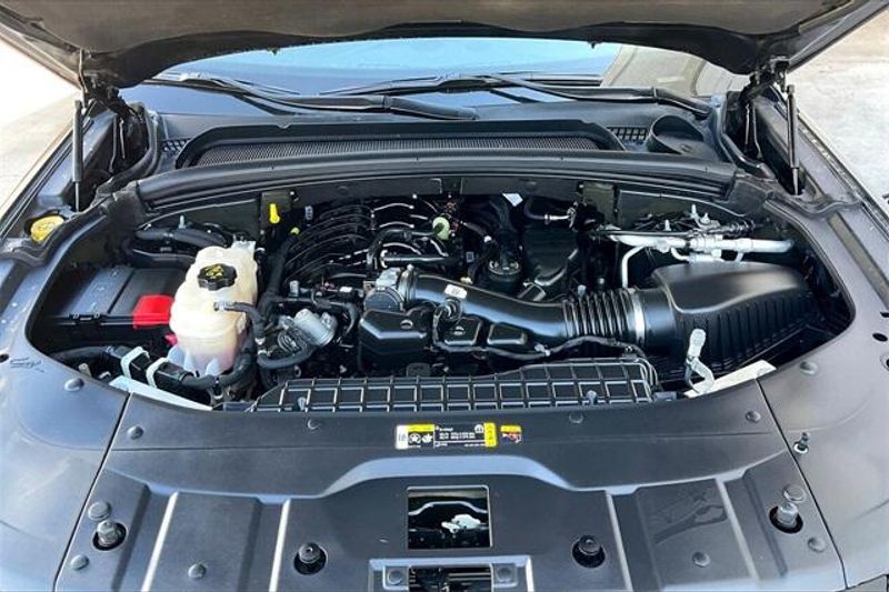 Used 2021 Jeep Grand Cherokee L LimitedImage 9