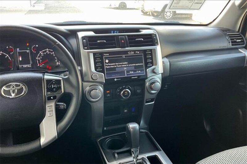 2022 Toyota 4Runner SR5Image 5