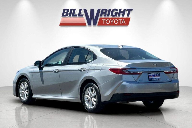Used 2025 Toyota Camry LEImage 5