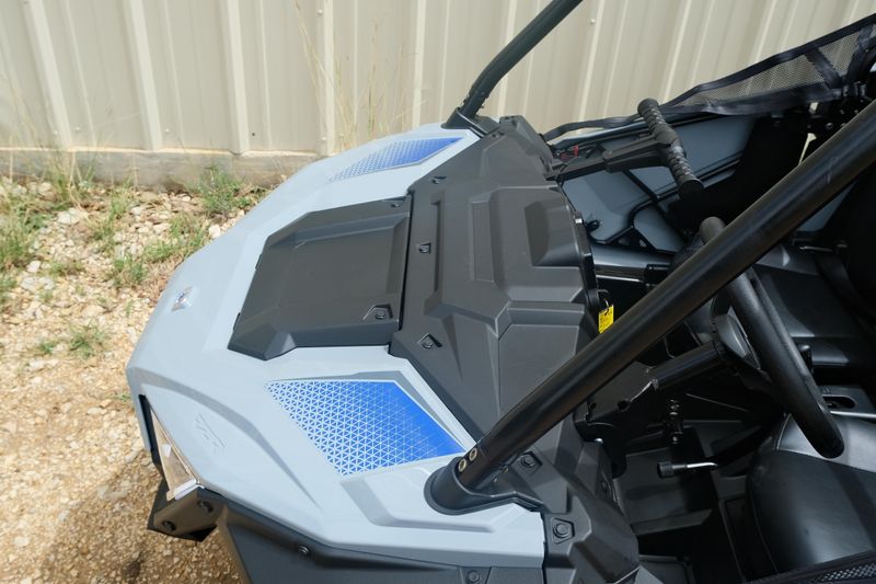 2025 Polaris RZR 200 EFI STORM GRAY AND BLUE Image 10