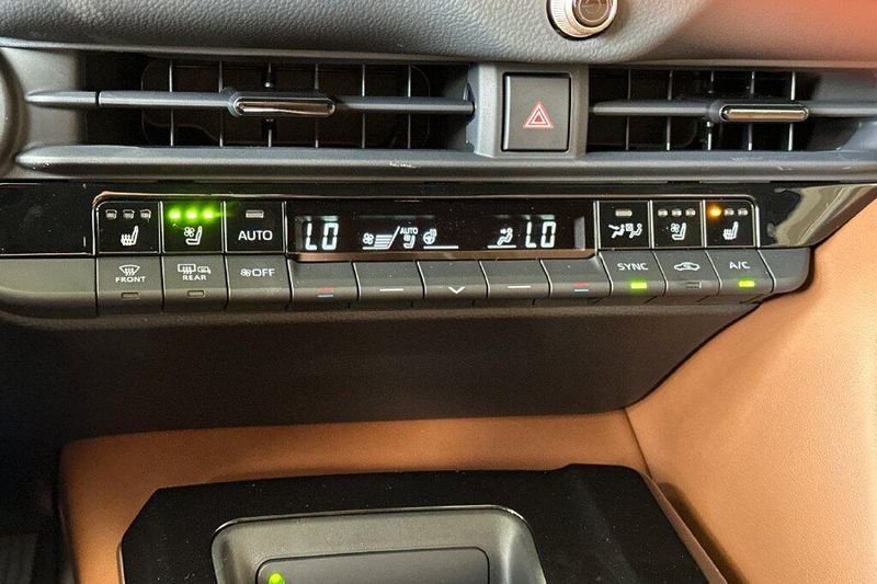 New 2026 Toyota Crown Signia XLEImage 22