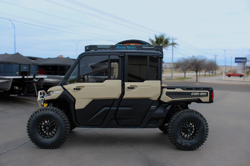 2025 Can-Am DEFENDER MAX LIMITED CAB HD10 DESERT TAN AND STEALTH BLACKImage 4